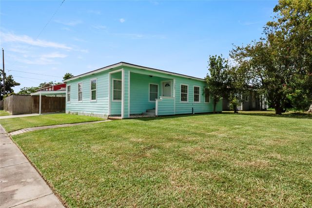 1503 W 5th Street, Freeport, TX 77541