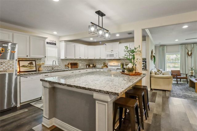 1503 W 5th Street, Freeport, TX 77541