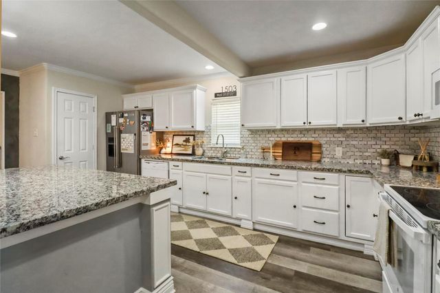 1503 W 5th Street, Freeport, TX 77541