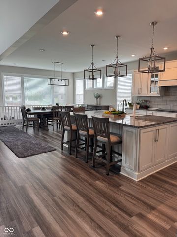 5732 Lake Bend Court, Bargersville, IN 46106