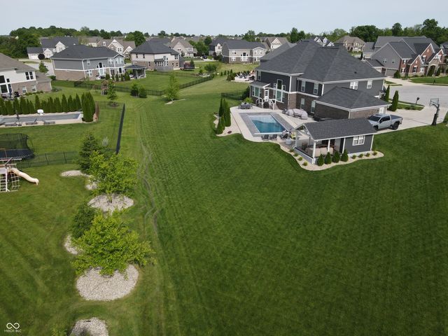 5732 Lake Bend Court, Bargersville, IN 46106