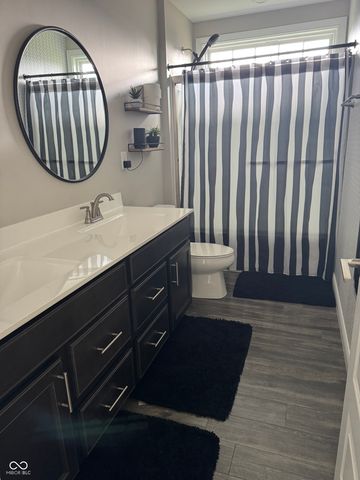 5732 Lake Bend Court, Bargersville, IN 46106