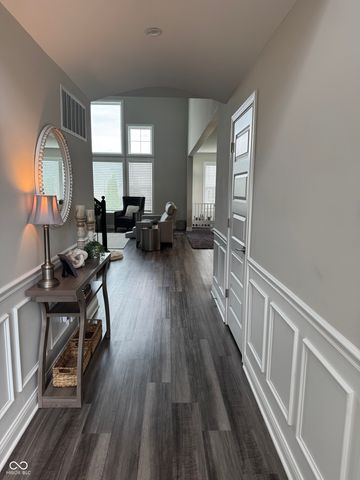 5732 Lake Bend Court, Bargersville, IN 46106