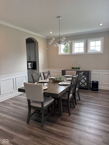 5732 Lake Bend Court, Bargersville, IN 46106
