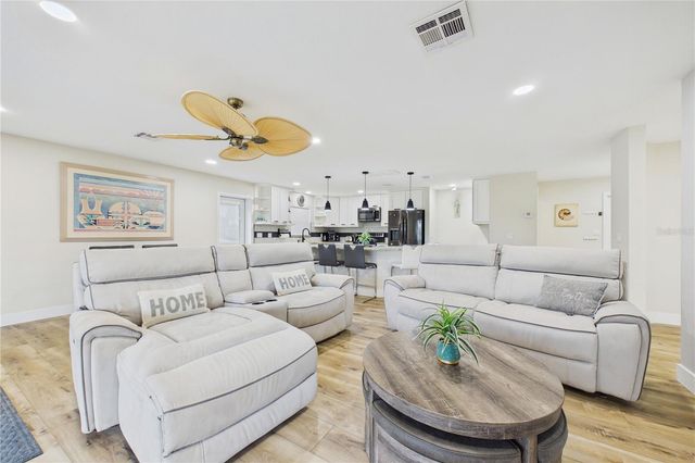 132 CONCORD DRIVE NE, Port Charlotte, FL 33952