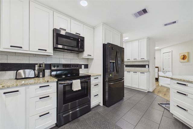 132 CONCORD DRIVE NE, Port Charlotte, FL 33952