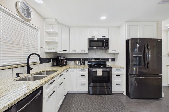 132 CONCORD DRIVE NE, Port Charlotte, FL 33952