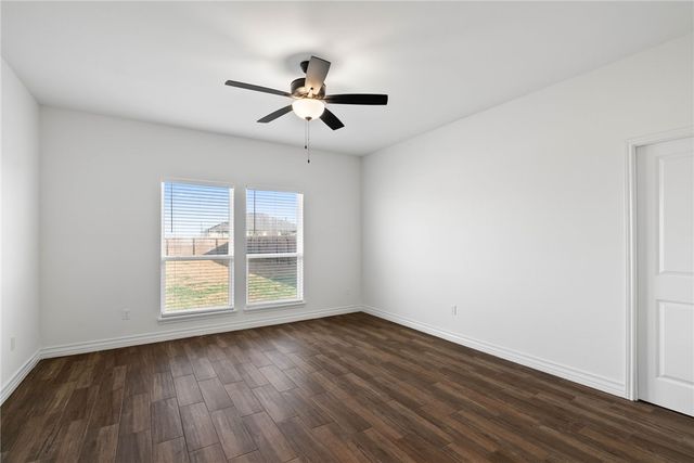 2410 Hedrick Dr, Corpus Christi, TX 78415