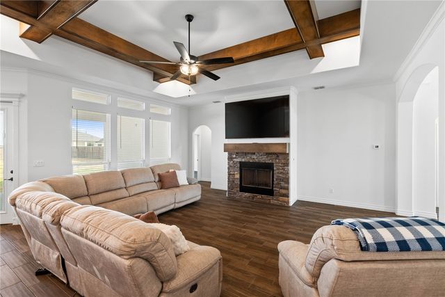 2410 Hedrick Dr, Corpus Christi, TX 78415