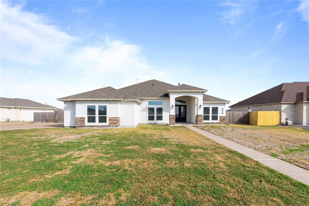 2410 Hedrick Dr, Corpus Christi, TX 78415 — photo 2