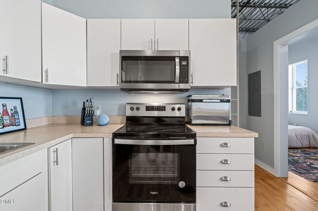 700 Market Street Unit 215, Chapel Hill, NC 27516