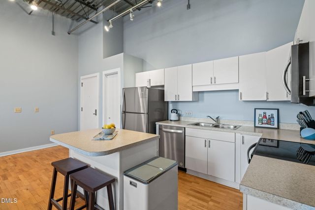 700 Market Street Unit 215, Chapel Hill, NC 27516