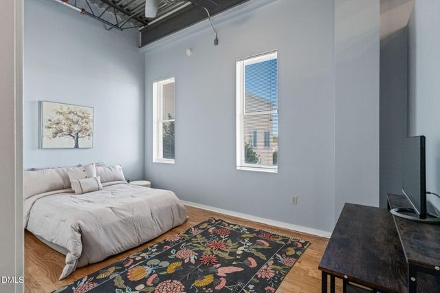 700 Market Street Unit 215, Chapel Hill, NC 27516