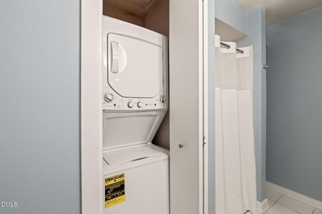 700 Market Street Unit 215, Chapel Hill, NC 27516