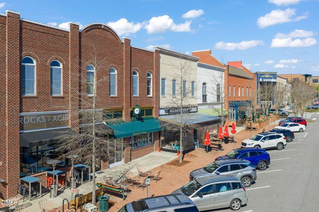 700 Market Street Unit 215, Chapel Hill, NC 27516