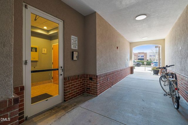 700 Market Street Unit 215, Chapel Hill, NC 27516