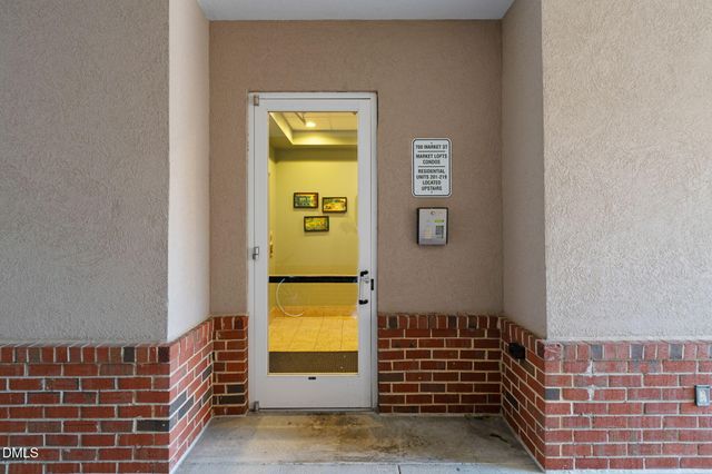 700 Market Street Unit 215, Chapel Hill, NC 27516