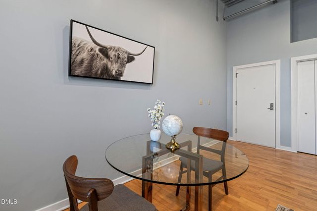 700 Market Street Unit 215, Chapel Hill, NC 27516