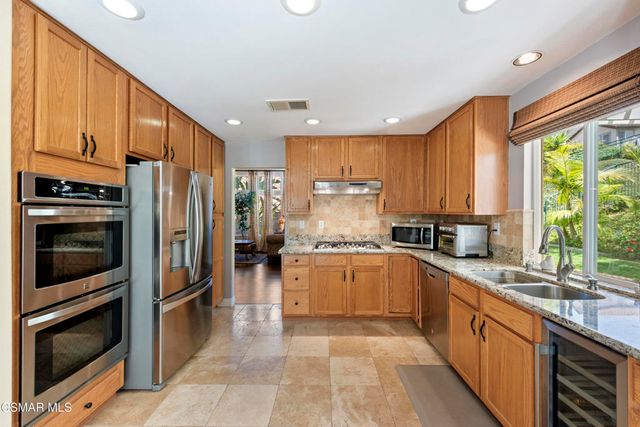 758 Cranmont Court, Simi Valley, CA 93065