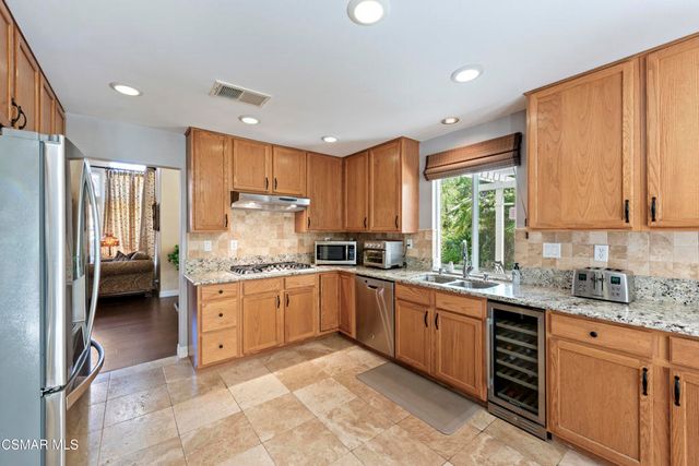758 Cranmont Court, Simi Valley, CA 93065