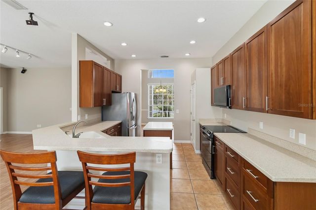 8122 CANYON LAKE CIRCLE, Orlando, FL 32835