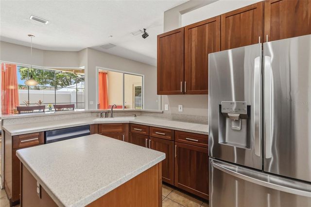 8122 CANYON LAKE CIRCLE, Orlando, FL 32835