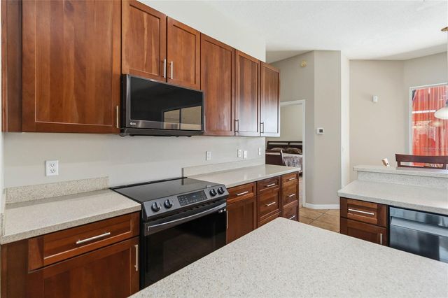 8122 CANYON LAKE CIRCLE, Orlando, FL 32835