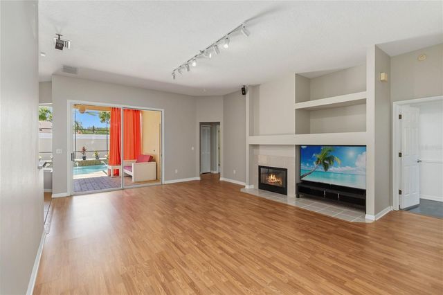 8122 CANYON LAKE CIRCLE, Orlando, FL 32835