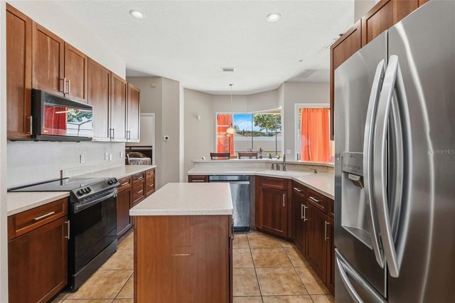 8122 CANYON LAKE CIRCLE, Orlando, FL 32835