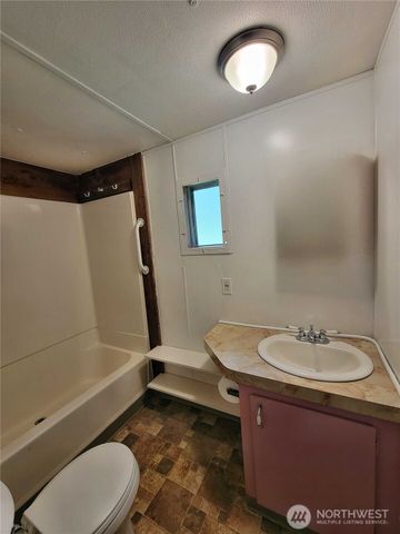 213 Sommerville Road, Chehalis, WA 98532