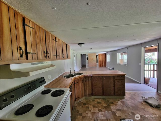 213 Sommerville Road, Chehalis, WA 98532