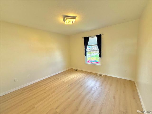 6320 Ruidoso Drive, Saginaw, MI 48603