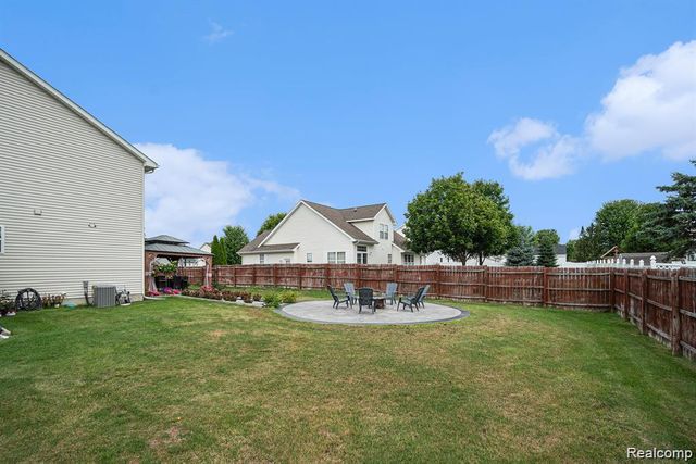 6320 Ruidoso Drive, Saginaw, MI 48603