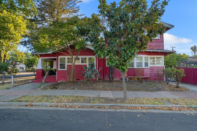 740 W Oak St, Stockton, CA 95203