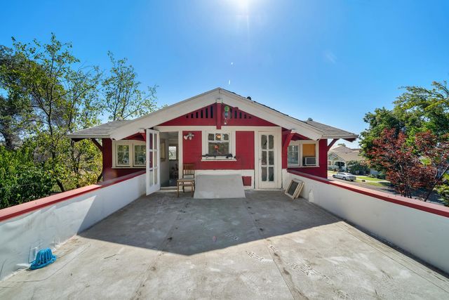740 W Oak St, Stockton, CA 95203