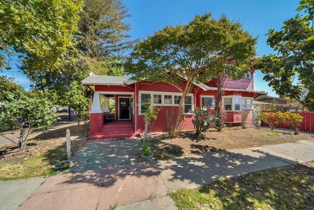 740 W Oak St, Stockton, CA 95203