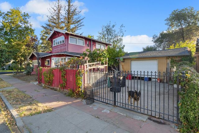 740 W Oak St, Stockton, CA 95203