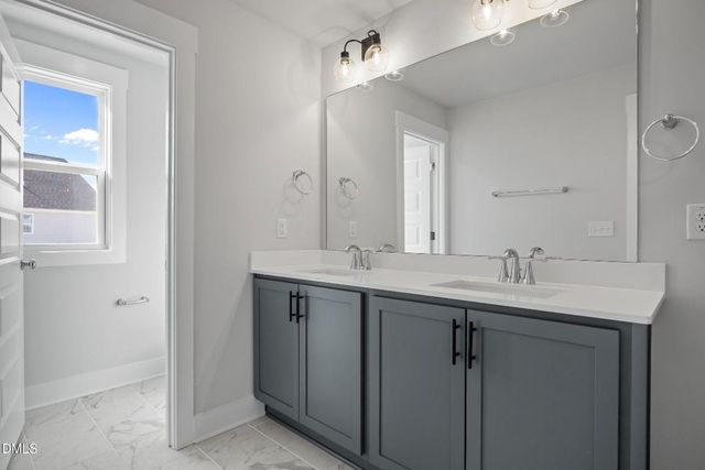 803 Central Park Drive, Raleigh, NC 27604