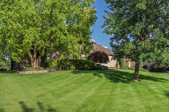 8460 Davington Drive, Dublin, OH 43017