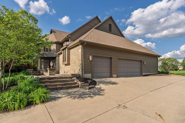 8460 Davington Drive, Dublin, OH 43017