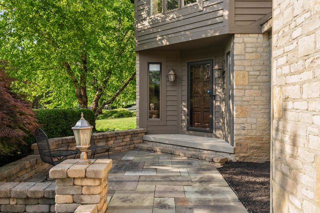 8460 Davington Drive, Dublin, OH 43017