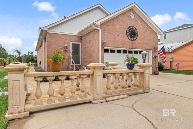 646 W Canal Drive, Gulf Shores, AL 36542