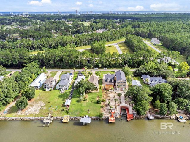 646 W Canal Drive, Gulf Shores, AL 36542