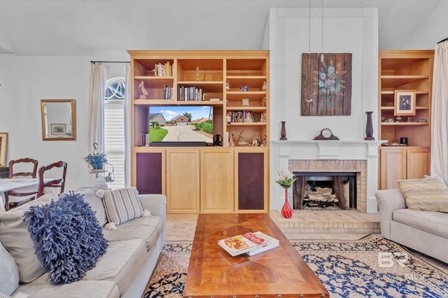 646 W Canal Drive, Gulf Shores, AL 36542