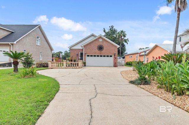 646 W Canal Drive, Gulf Shores, AL 36542