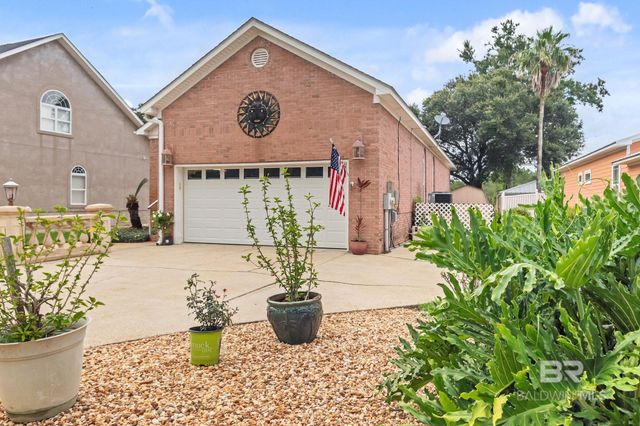 646 W Canal Drive, Gulf Shores, AL 36542