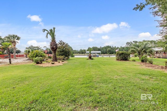 646 W Canal Drive, Gulf Shores, AL 36542