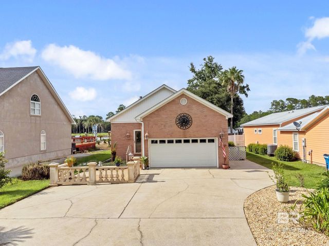 646 W Canal Drive, Gulf Shores, AL 36542