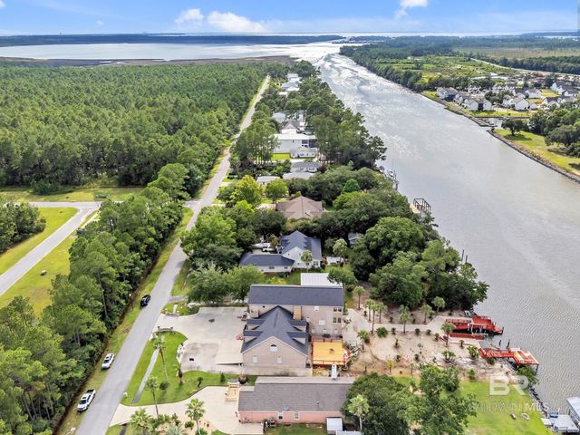 646 W Canal Drive, Gulf Shores, AL 36542