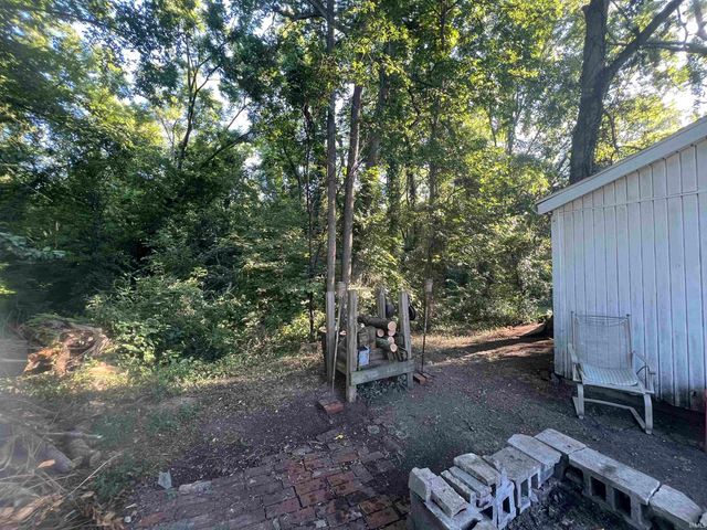 1716 E Riverside Drive, Evansville, IN 47714